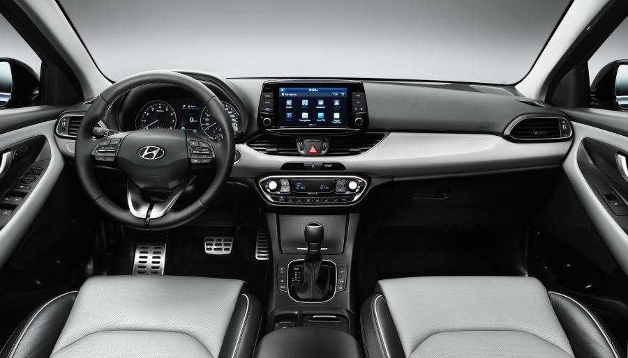 Торпедо Hyundai i30 2017 года  (фото 41 из 43)